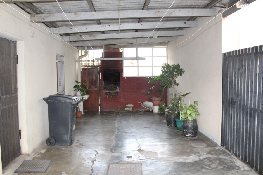 4 Bedroom Property for Sale in Klipdam Western Cape